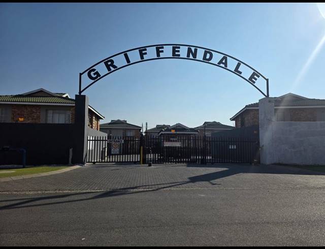 2 BEDROOM APARTMENT FOR SALE IN EDLEEN